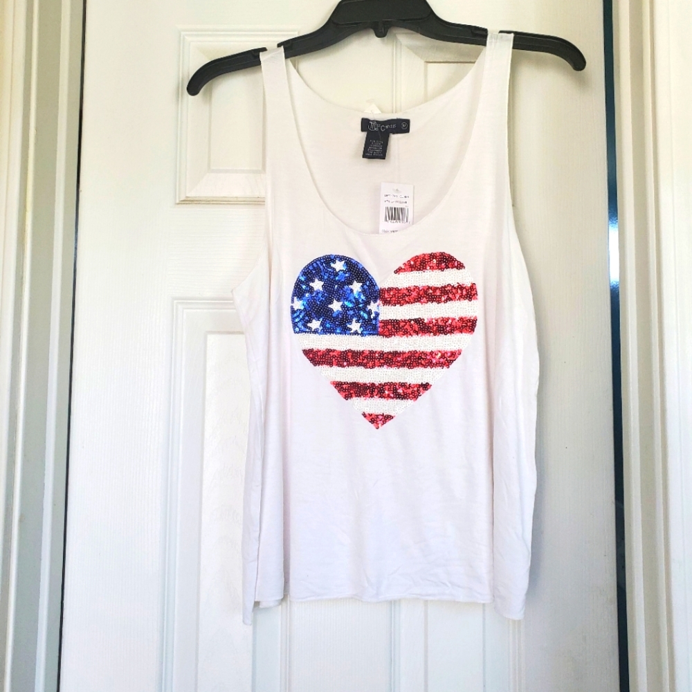MISS CHIEVOUS Heart Flag Top Sz Medium